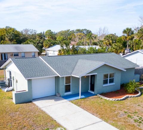 A home in TARPON SPRINGS