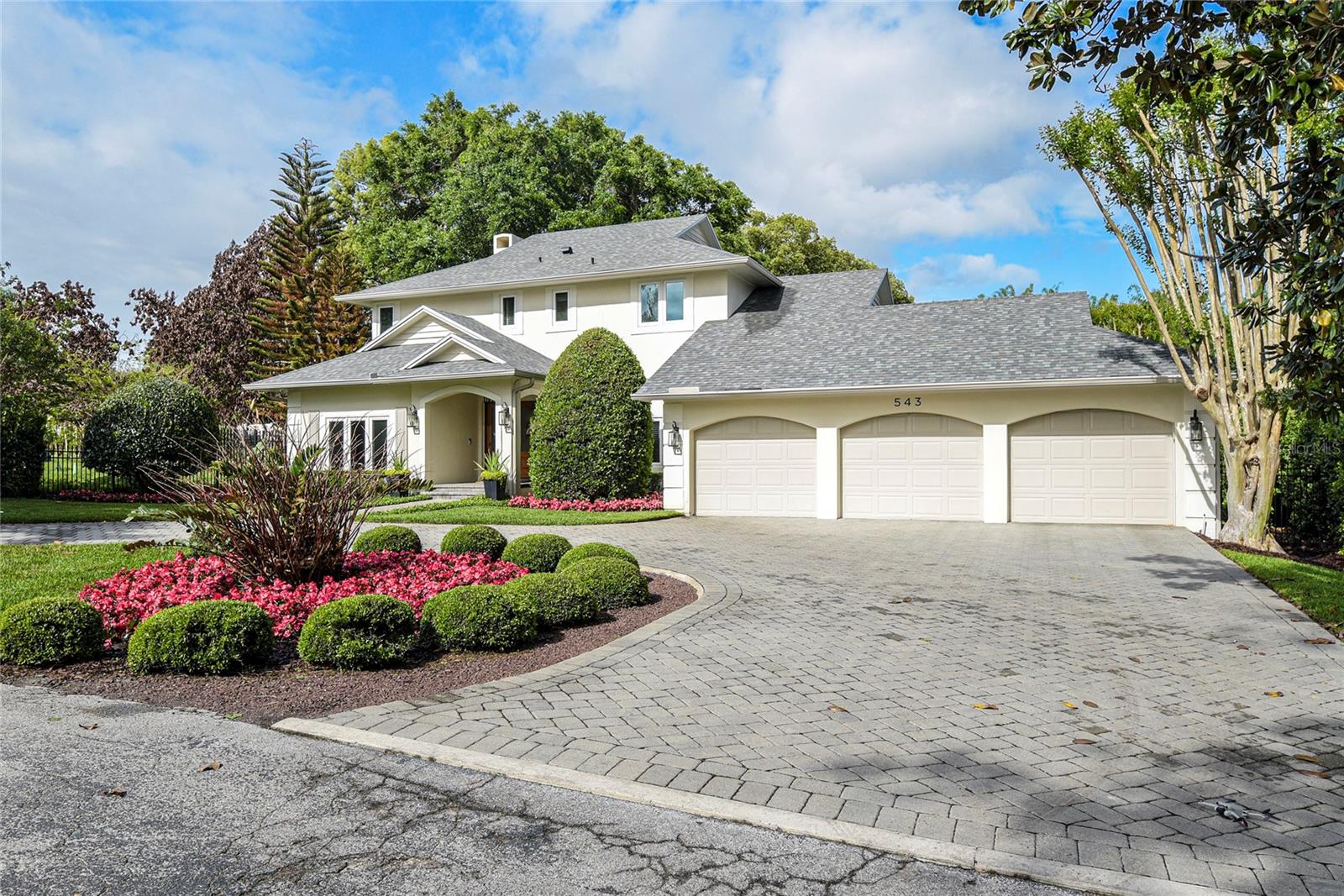 543 E LAKE SUE AVENUE