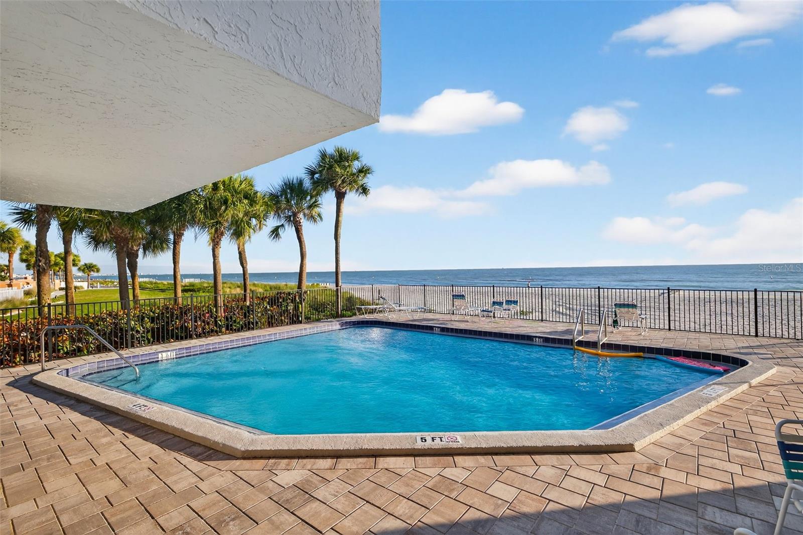 MADEIRA TOWERS CONDO - Residential