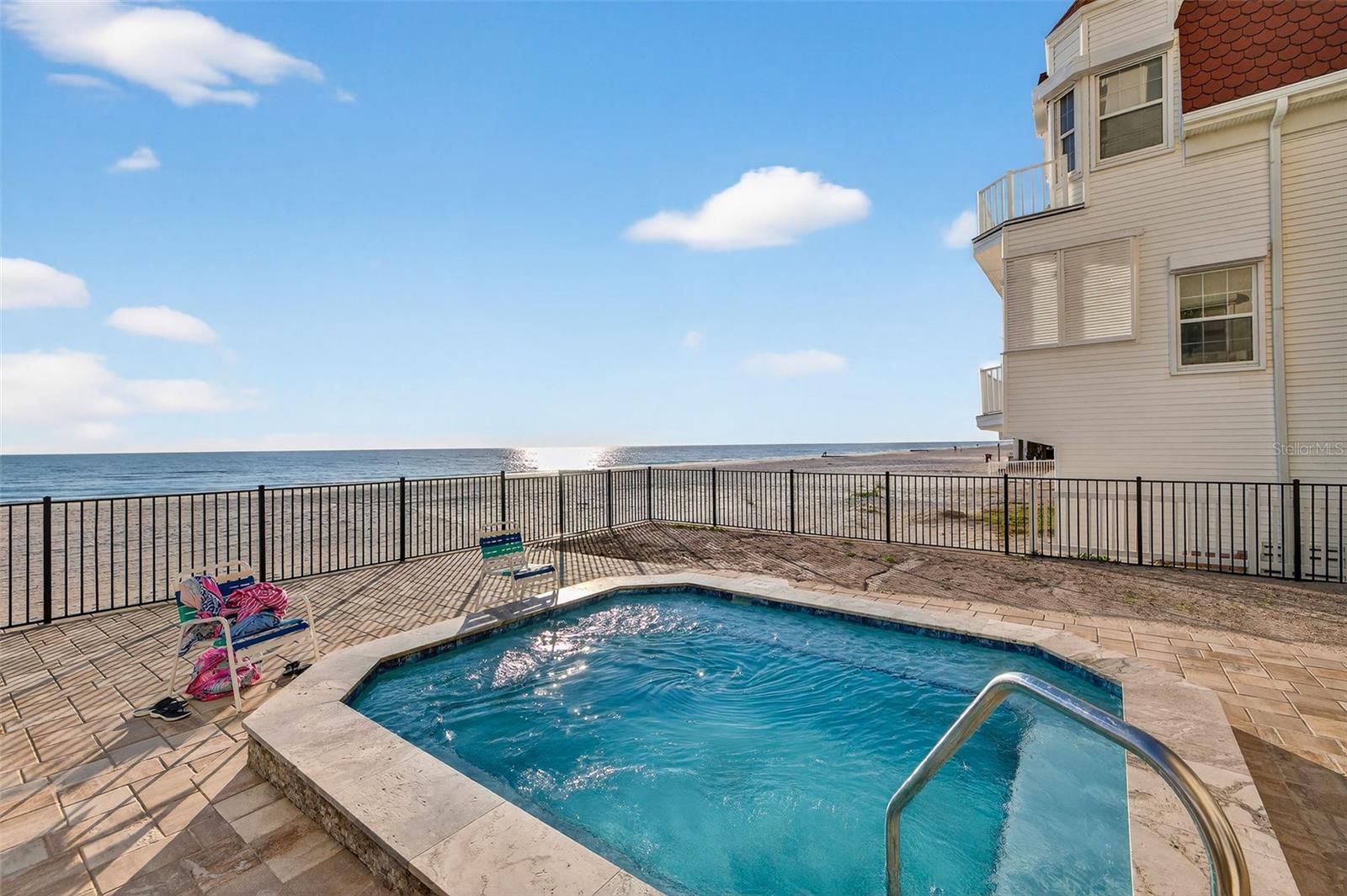 MADEIRA TOWERS CONDO - Residential