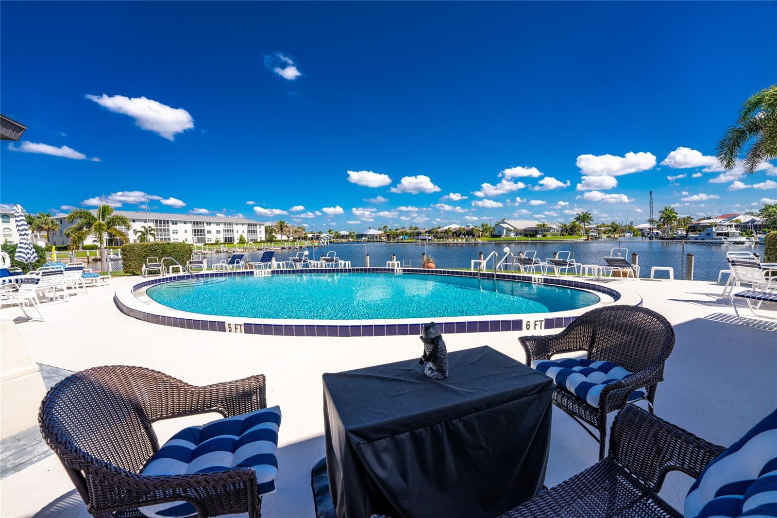 BAL HARB PLACE BLDG 01 - Residential