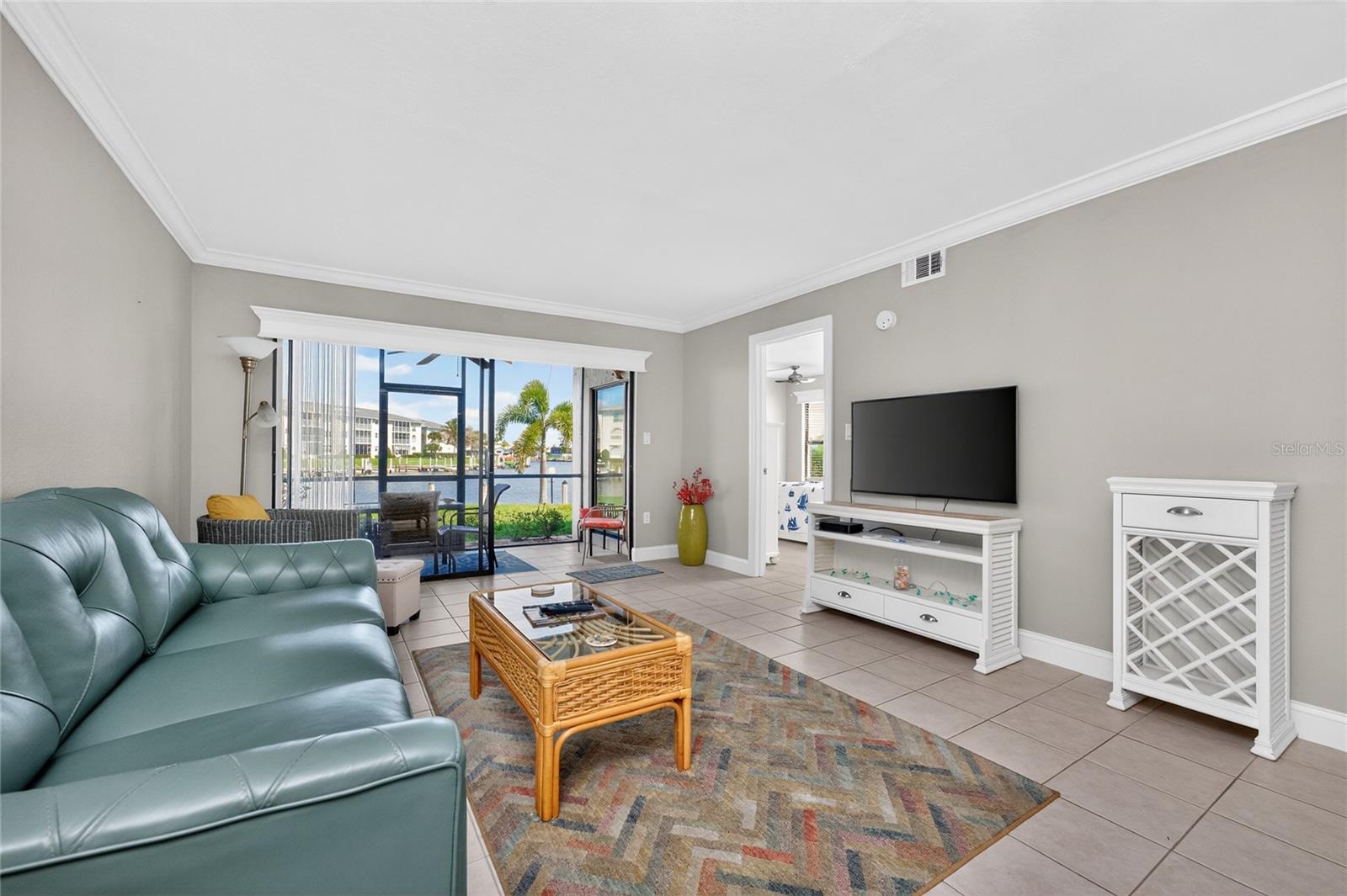 BAL HARB PLACE BLDG 01 - Residential