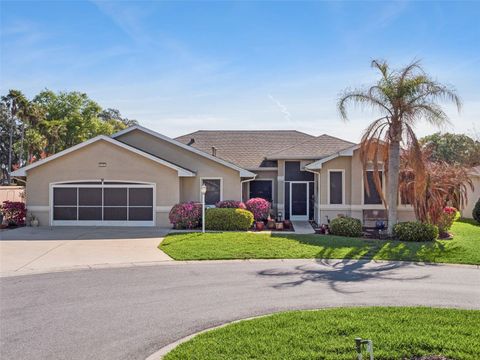 Photo of 6100 Prince Frederick Court, Leesburg, FL 34748 (MLS # G5109798)