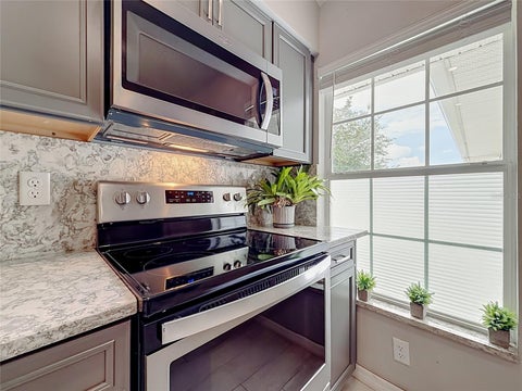 Tiny photo for 5859 Princess Caroline Place, Leesburg, FL 34748 (MLS # G5113961)