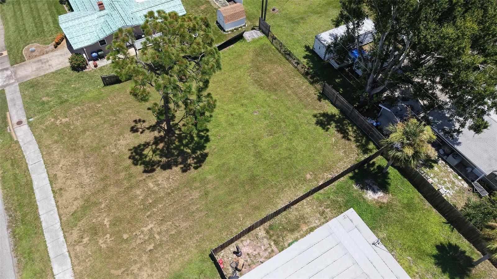 SOUTH VENICE - Land