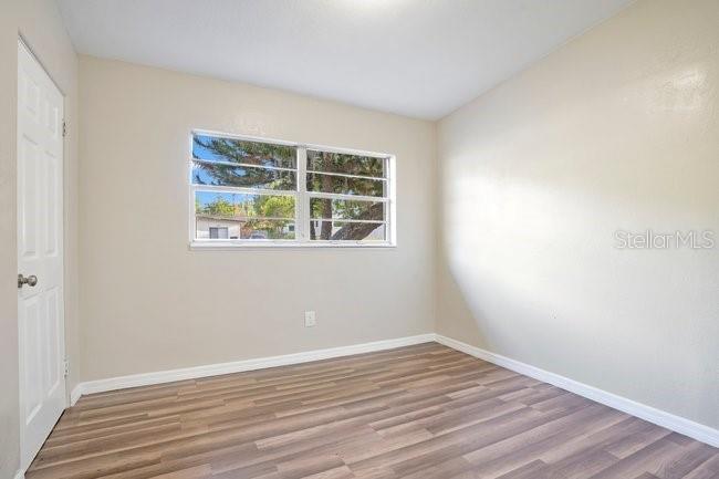 WHISPERING OAKS - Residential