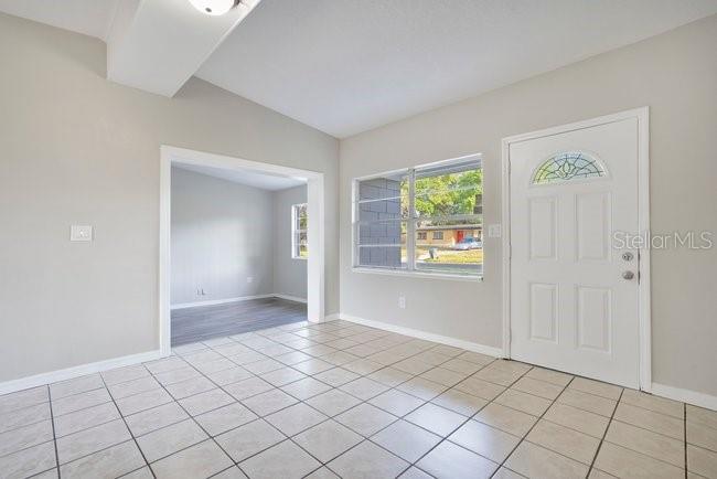 WHISPERING OAKS - Residential