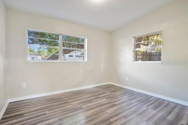 WHISPERING OAKS - Residential