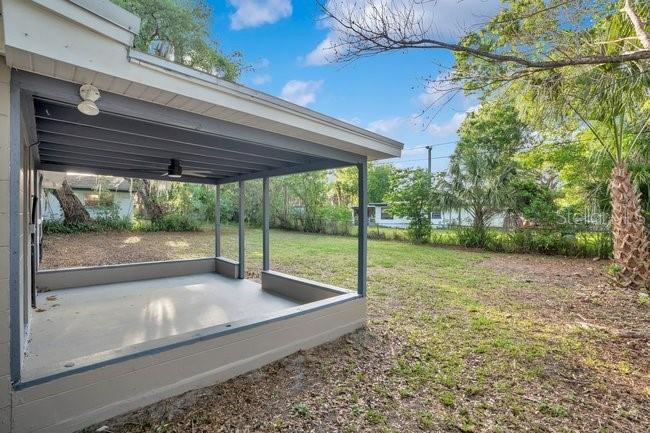 WHISPERING OAKS - Residential