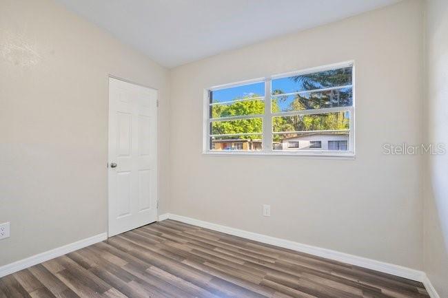 WHISPERING OAKS - Residential