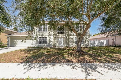 Photo of 31810 Parkdale Drive, Leesburg, FL 34748 (MLS # O6348407)