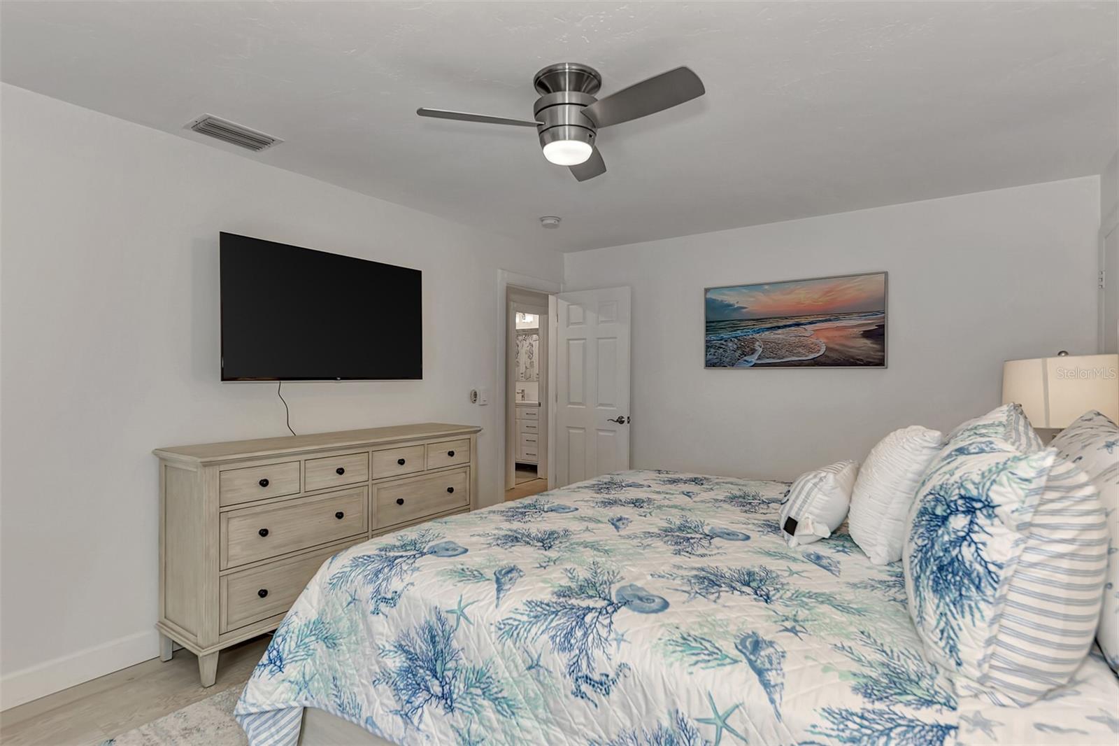 SARASOTA BEACH - Residential Lease