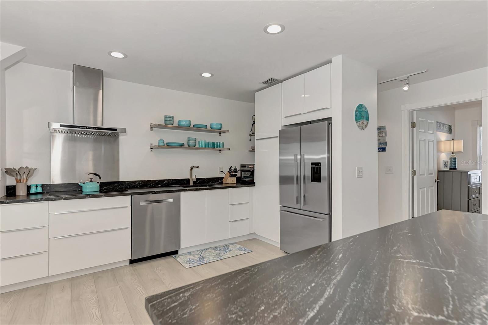 SARASOTA BEACH - Residential Lease