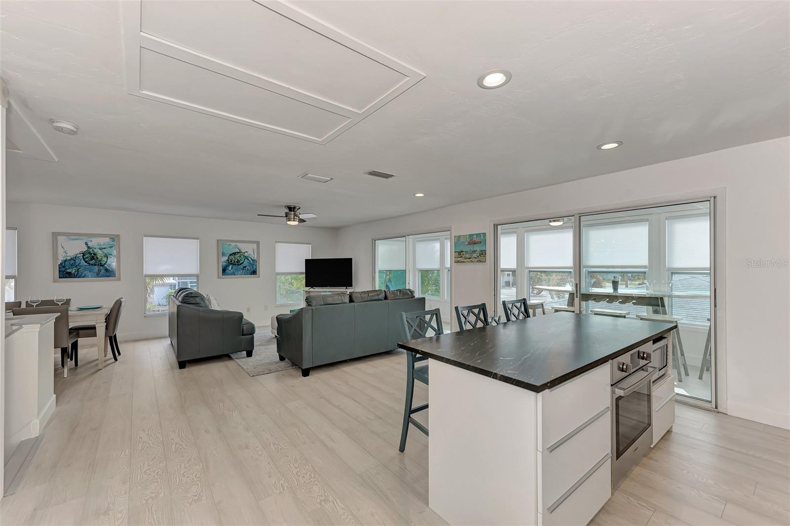 SARASOTA BEACH - Residential Lease