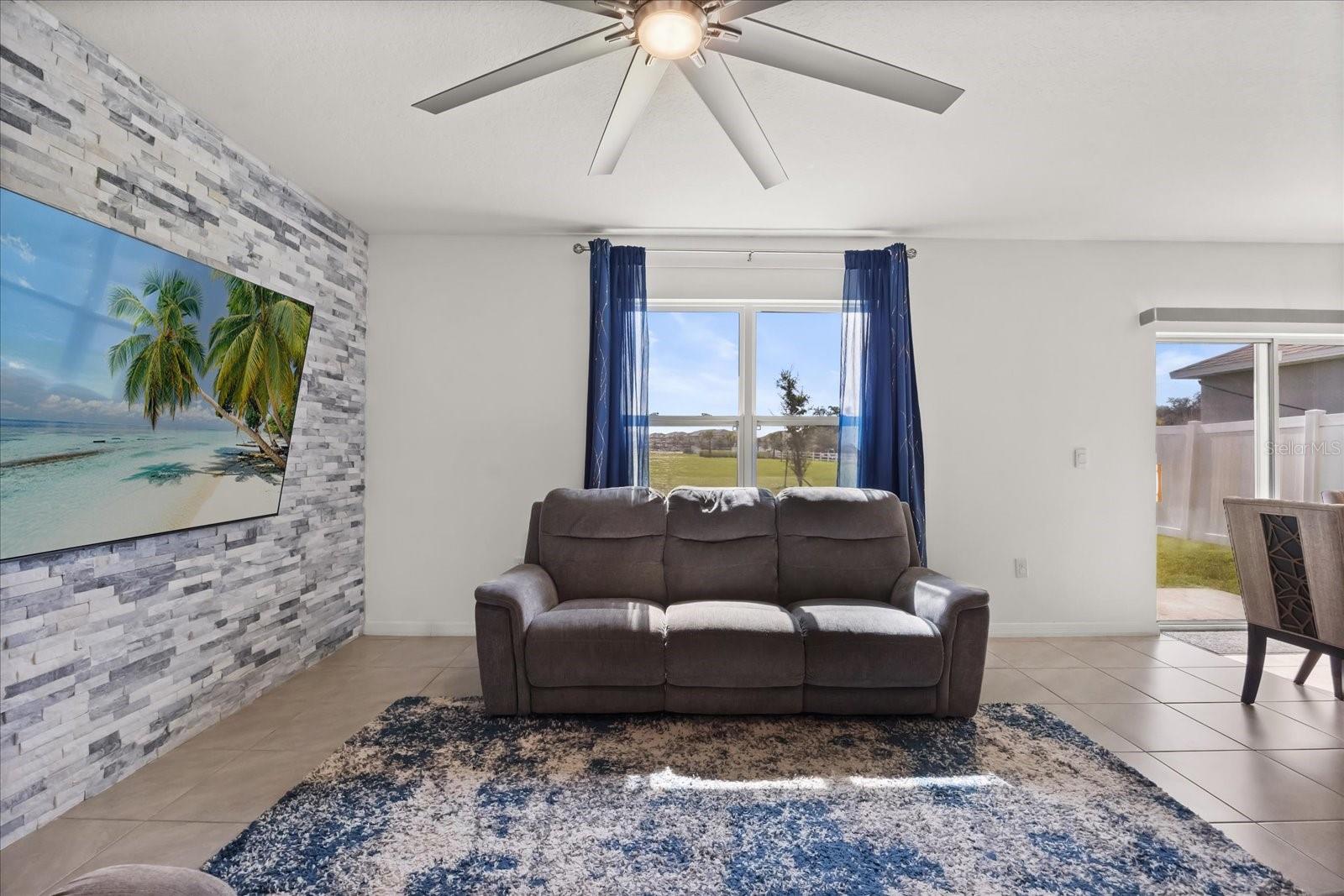 KINDRED PH 1FB - Residential Lease