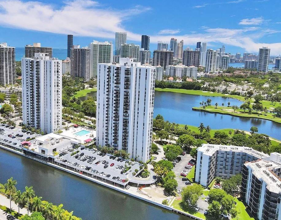 AVENTURA ELDORADO CONDO - Residential