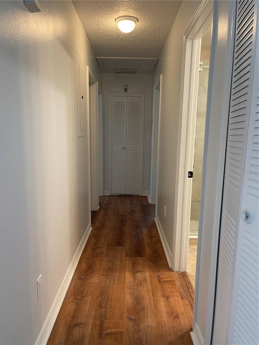 MIDWAY NEAR OVIEDO - Residential Lease