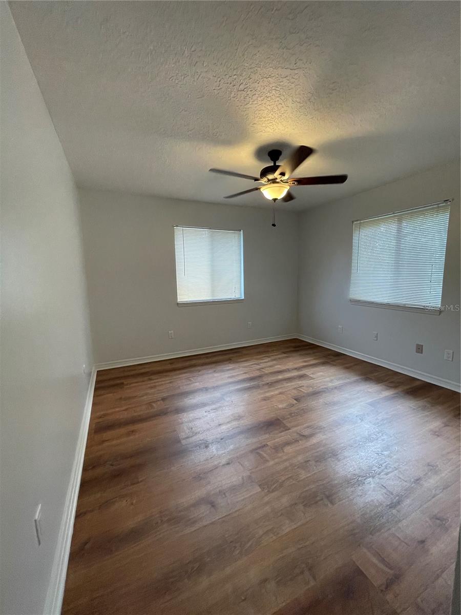 MIDWAY NEAR OVIEDO - Residential Lease