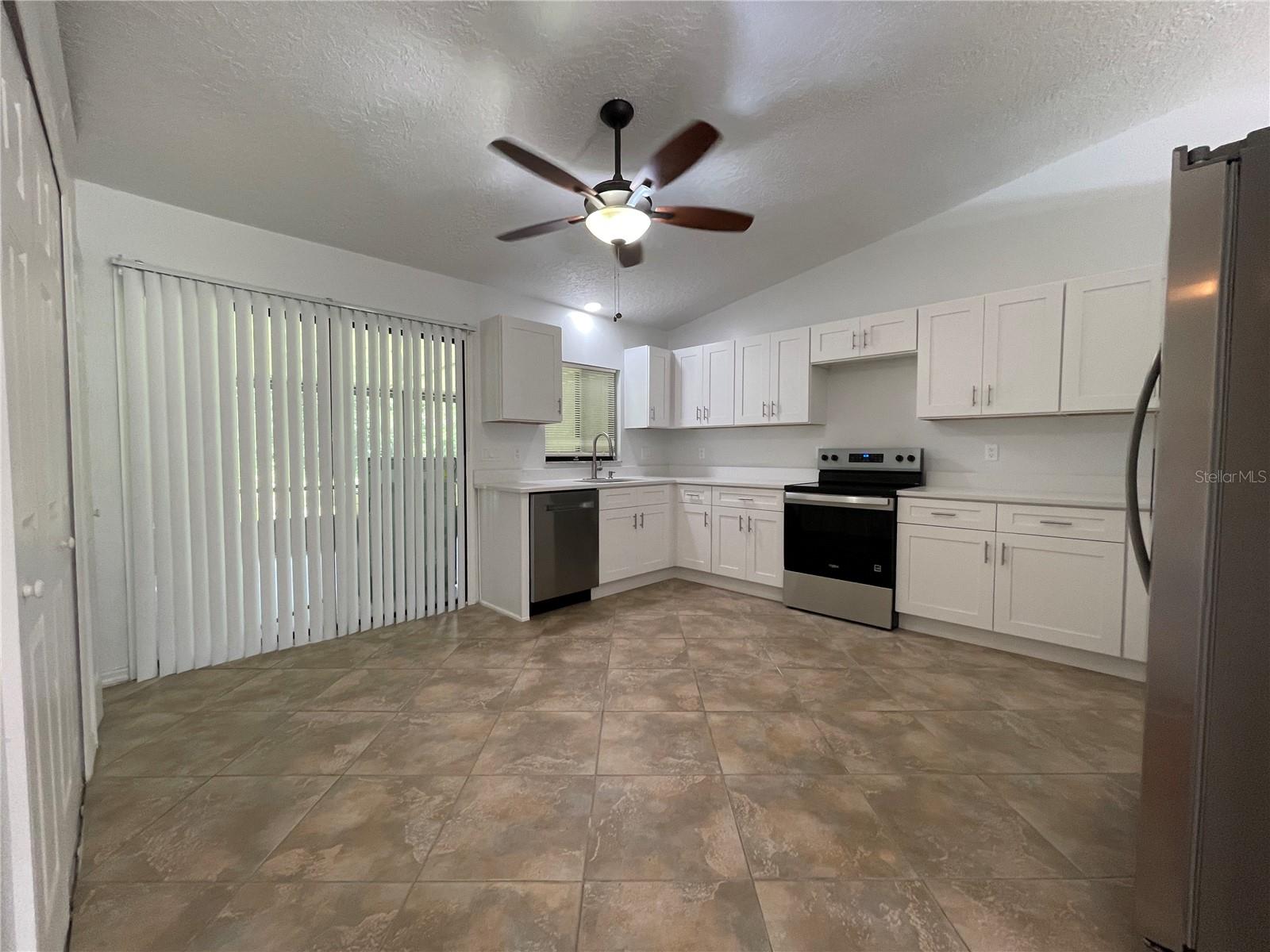 MIDWAY NEAR OVIEDO - Residential Lease