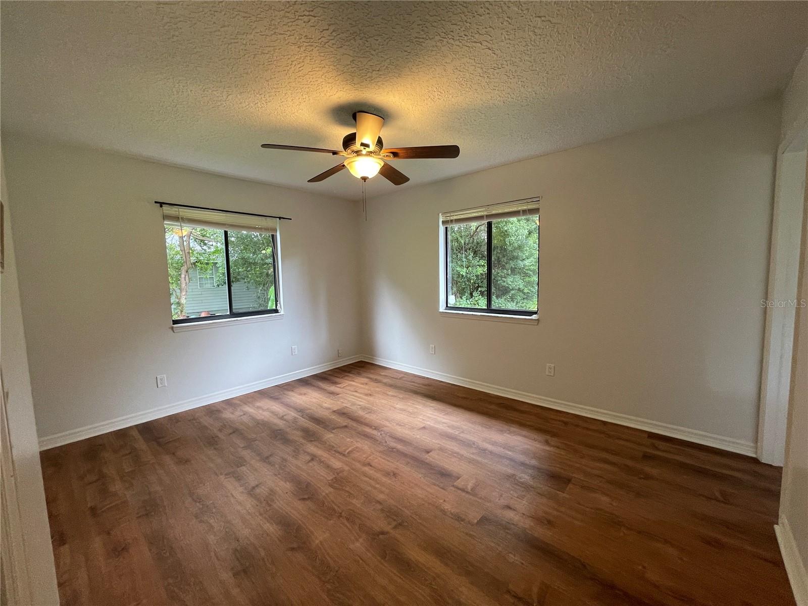 MIDWAY NEAR OVIEDO - Residential Lease