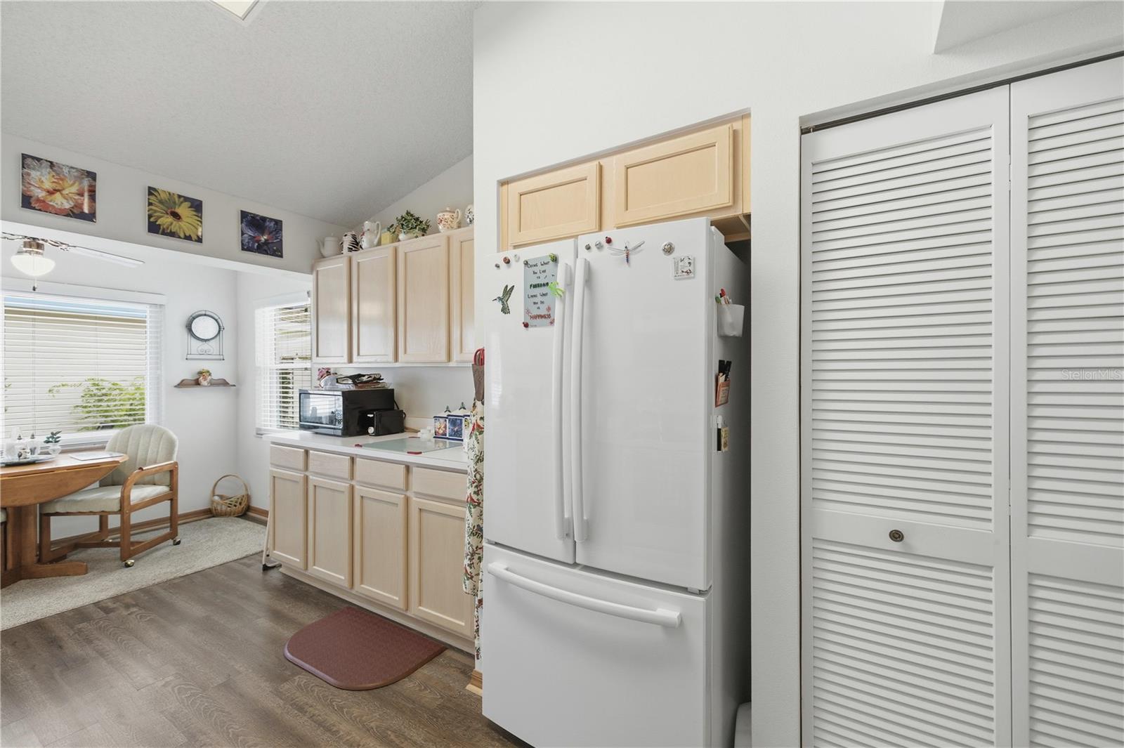 ON TOP/THE WORLD PH 01 A SEC 01 - Residential