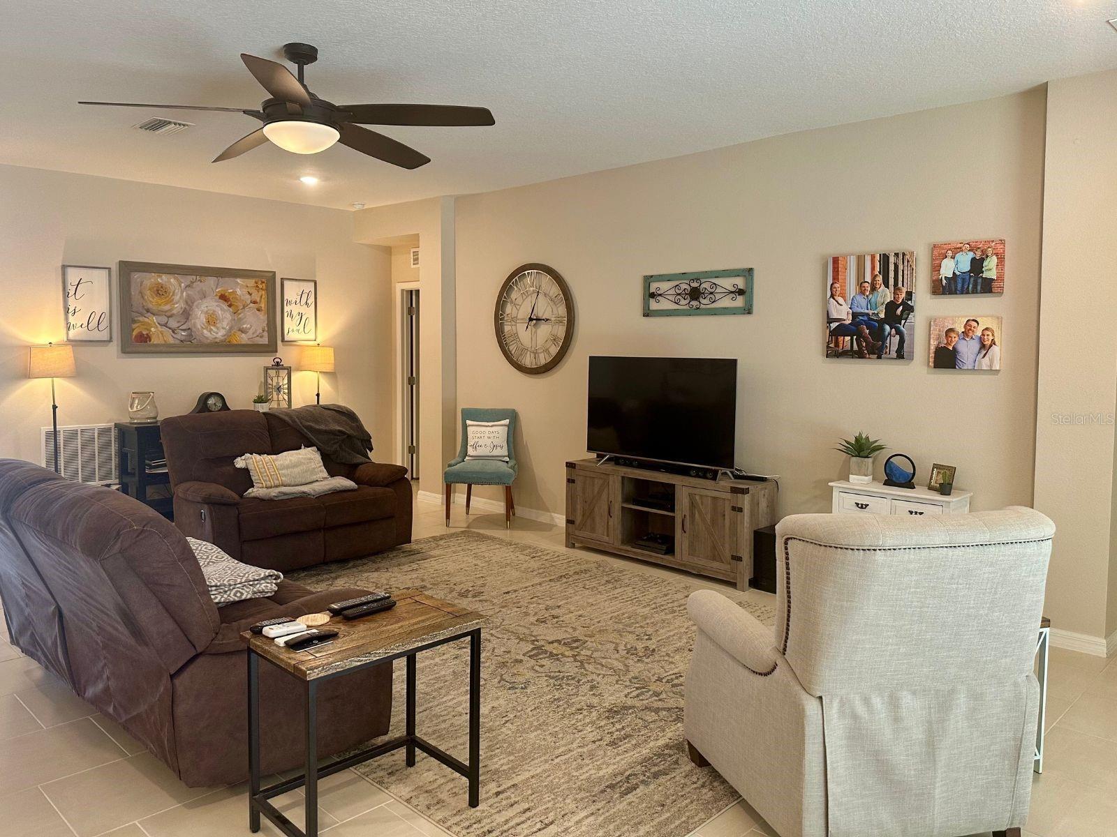 MIRADA PRCL 18-1 - Residential Lease