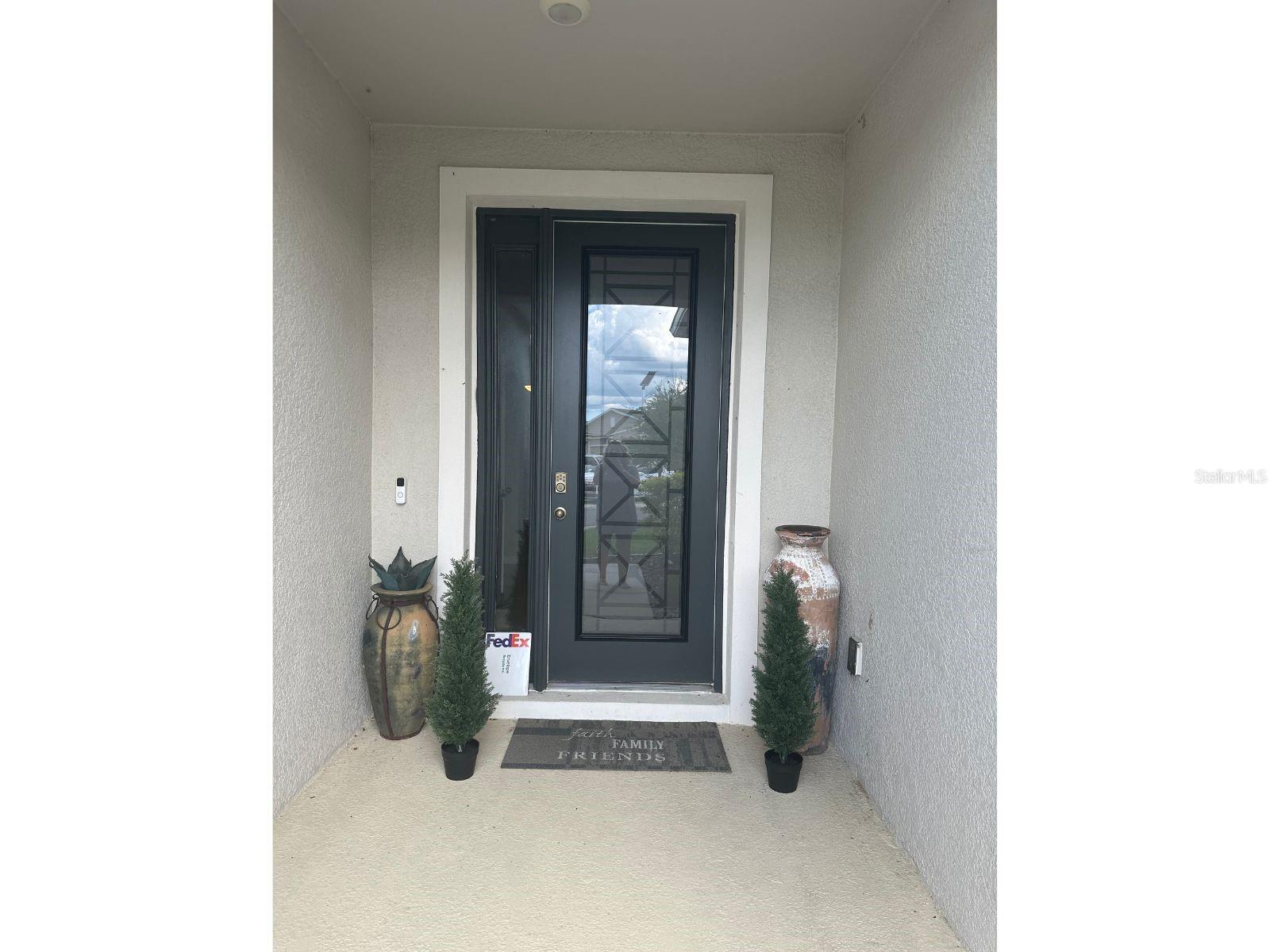 MIRADA PRCL 18-1 - Residential Lease