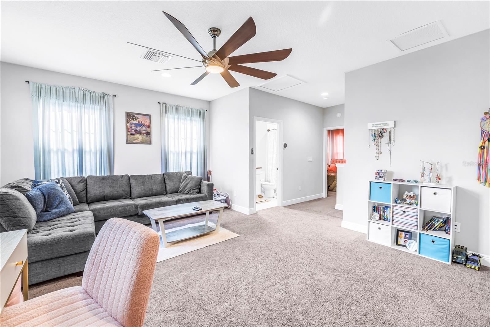 PRISTINE LAKE PRESERVE - Residential