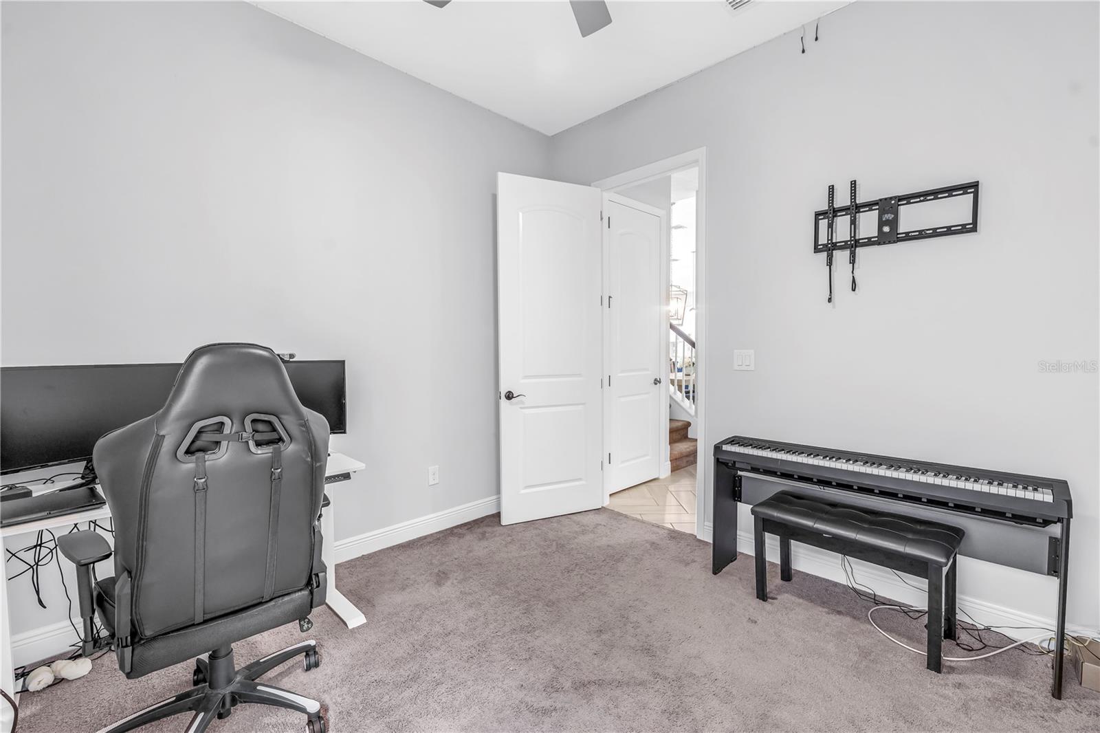 PRISTINE LAKE PRESERVE - Residential