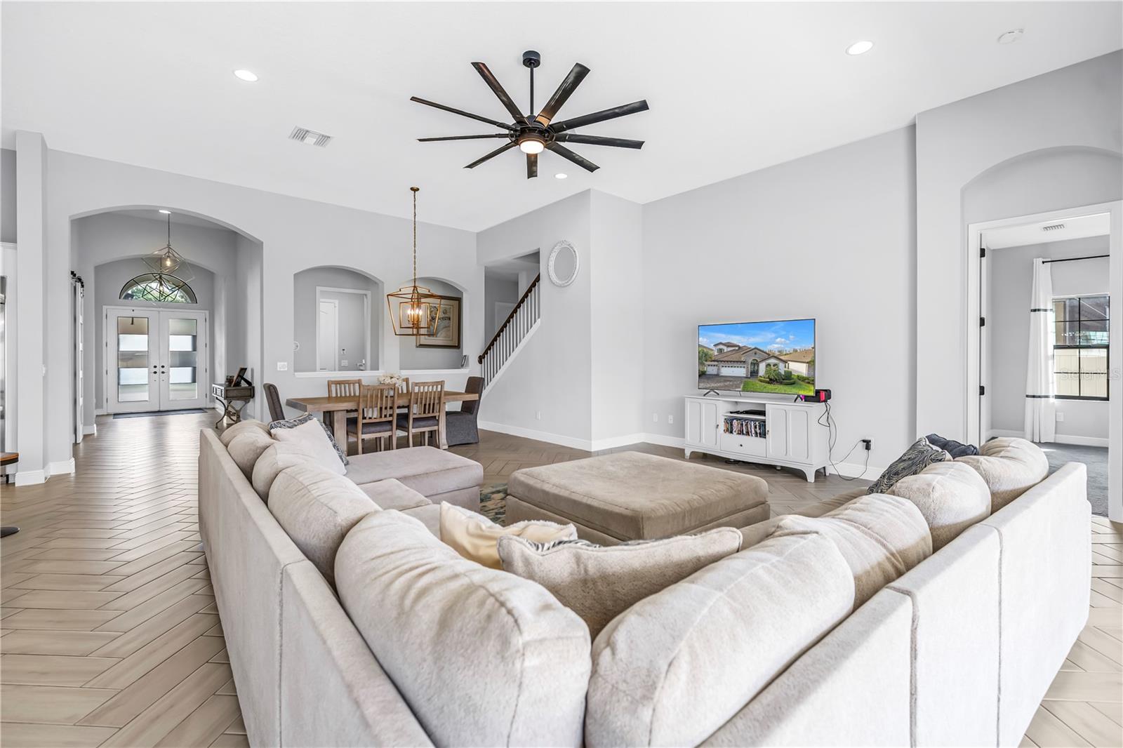 PRISTINE LAKE PRESERVE - Residential