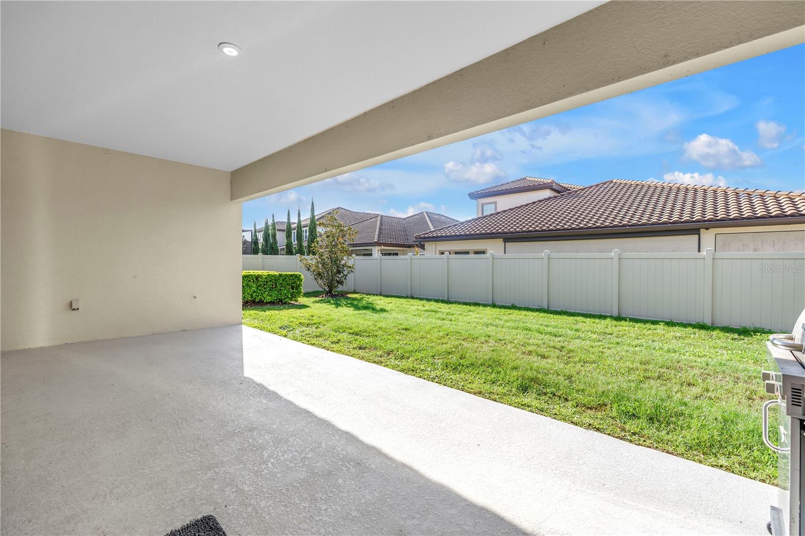 PRISTINE LAKE PRESERVE - Residential