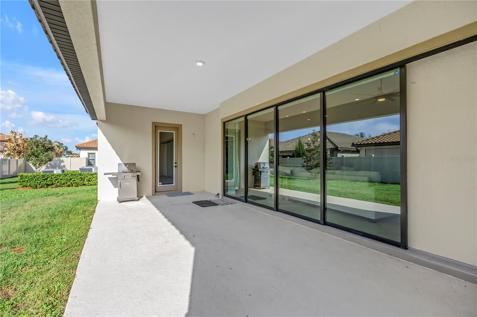 PRISTINE LAKE PRESERVE - Residential