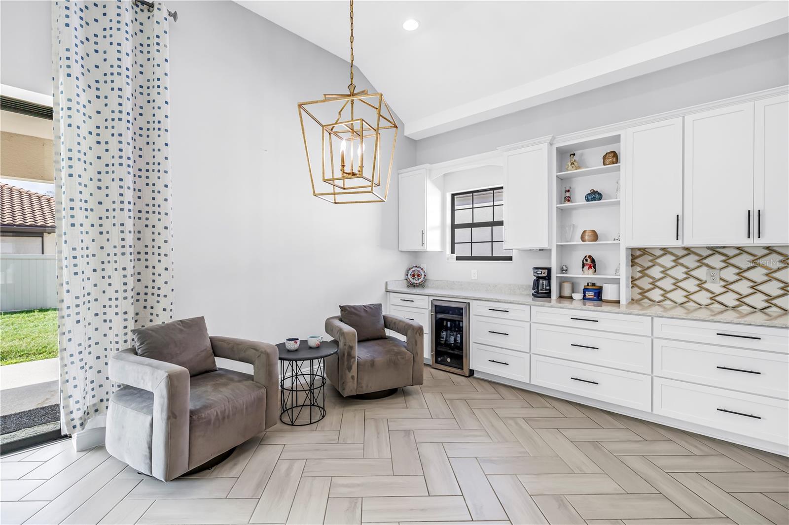 PRISTINE LAKE PRESERVE - Residential