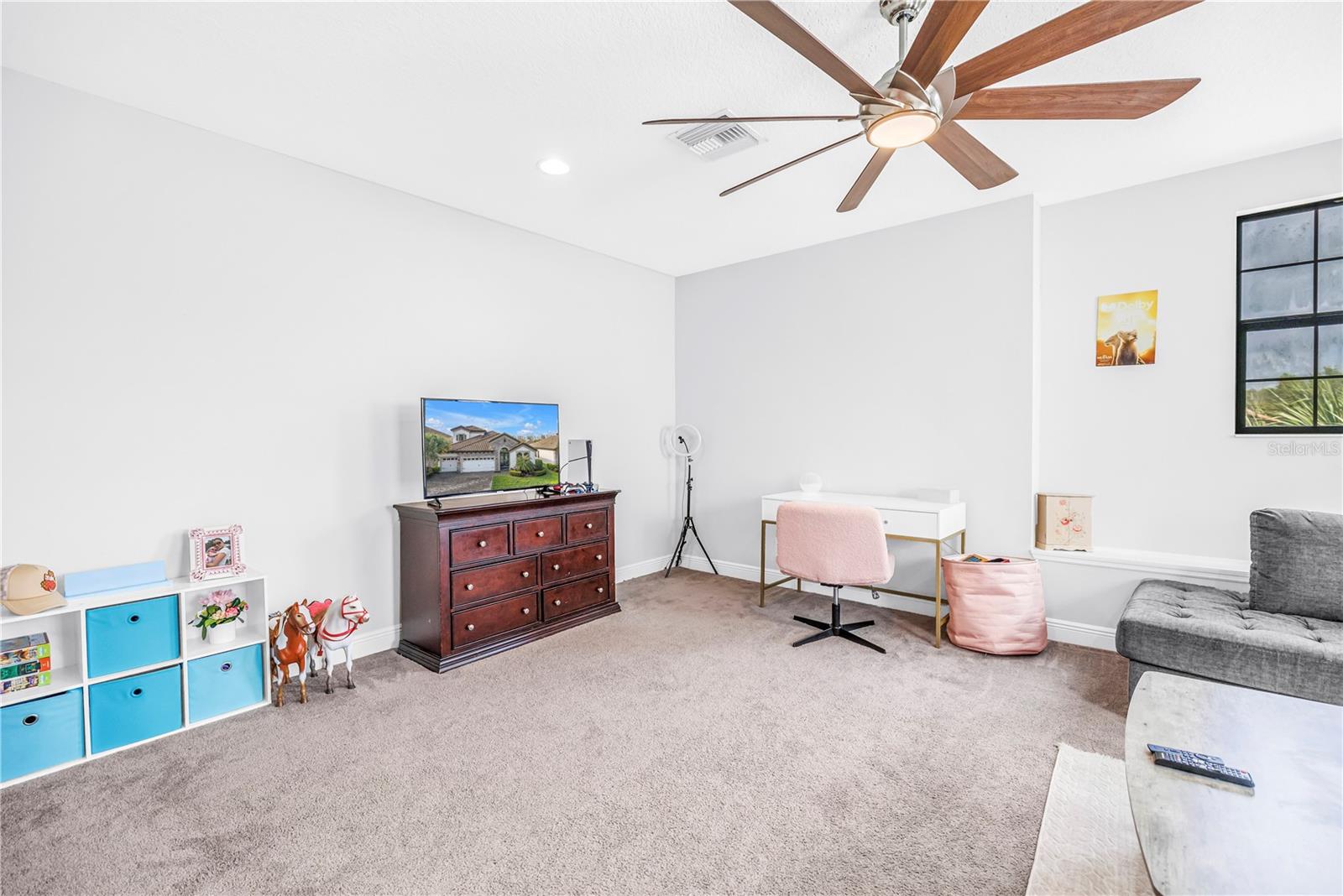 PRISTINE LAKE PRESERVE - Residential