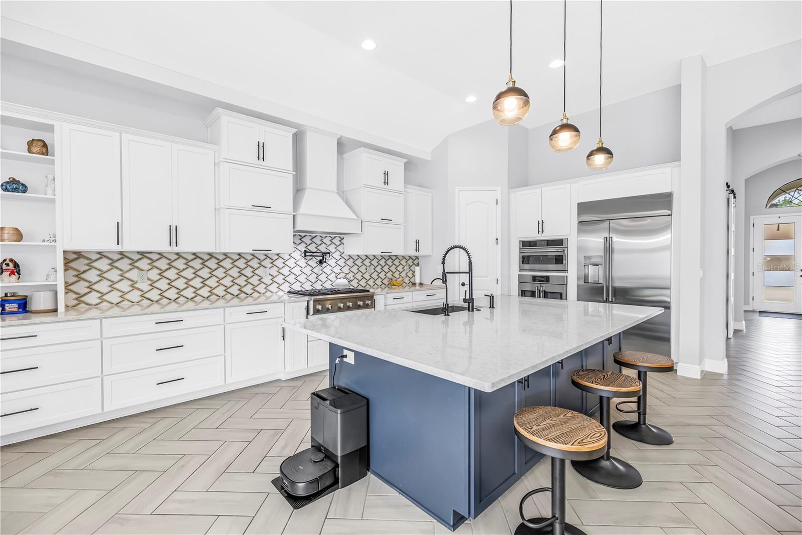 PRISTINE LAKE PRESERVE - Residential