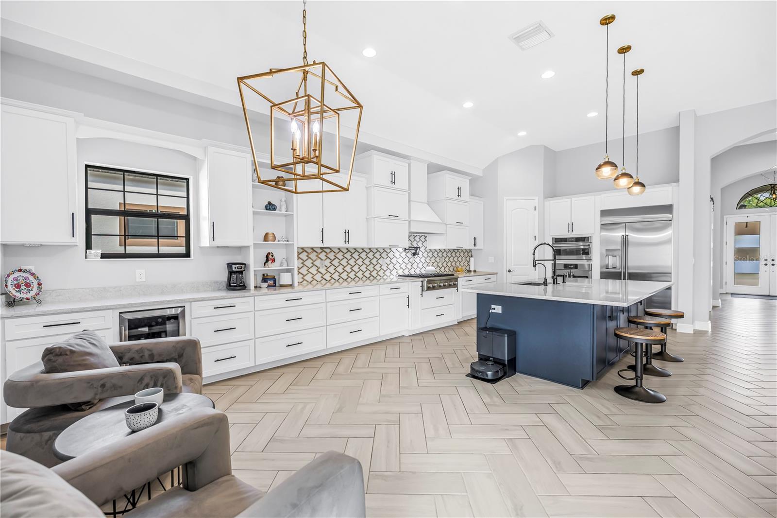 PRISTINE LAKE PRESERVE - Residential