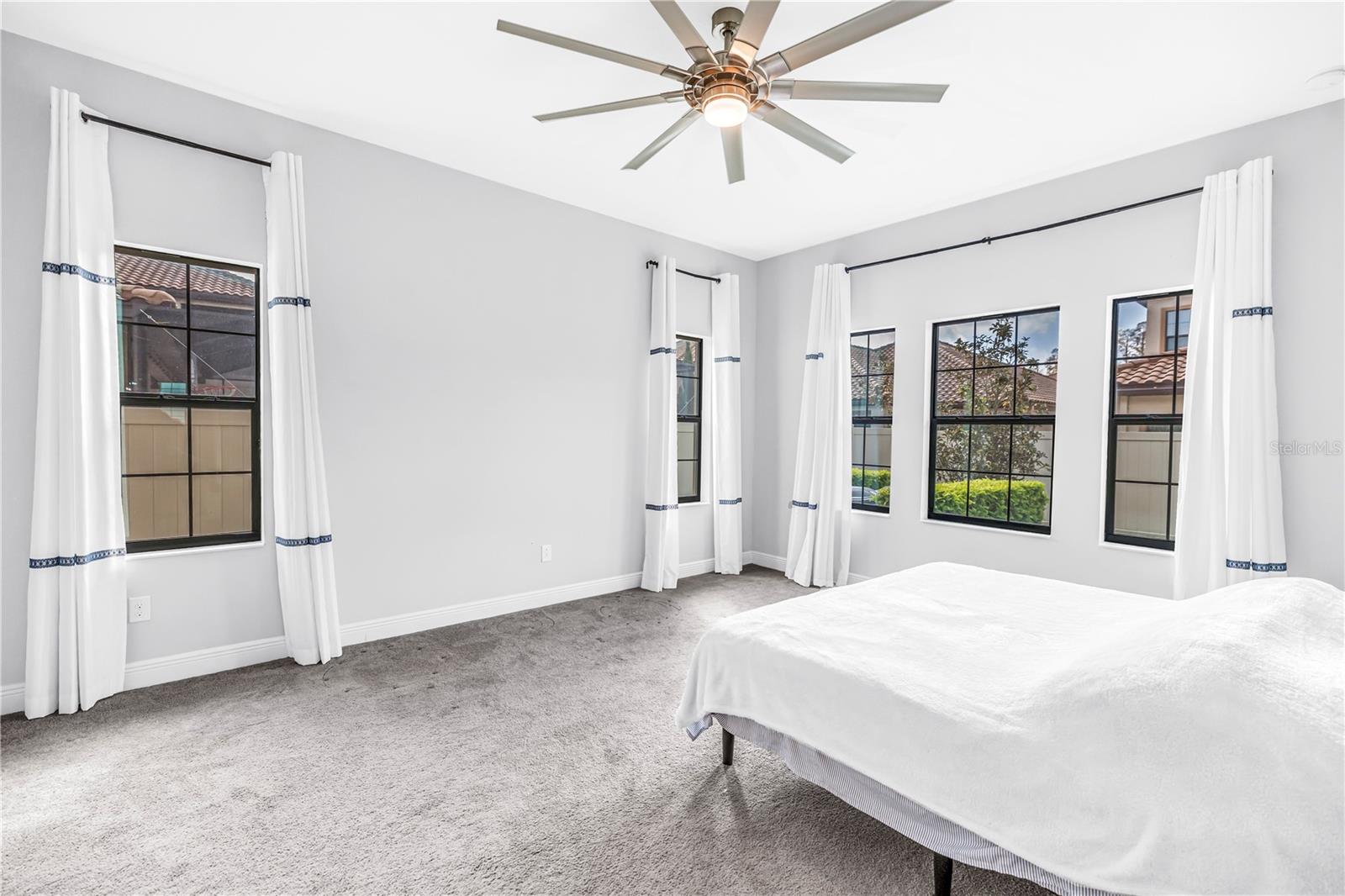 PRISTINE LAKE PRESERVE - Residential