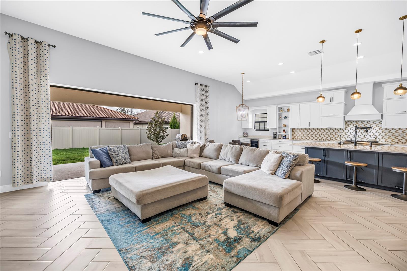 PRISTINE LAKE PRESERVE - Residential