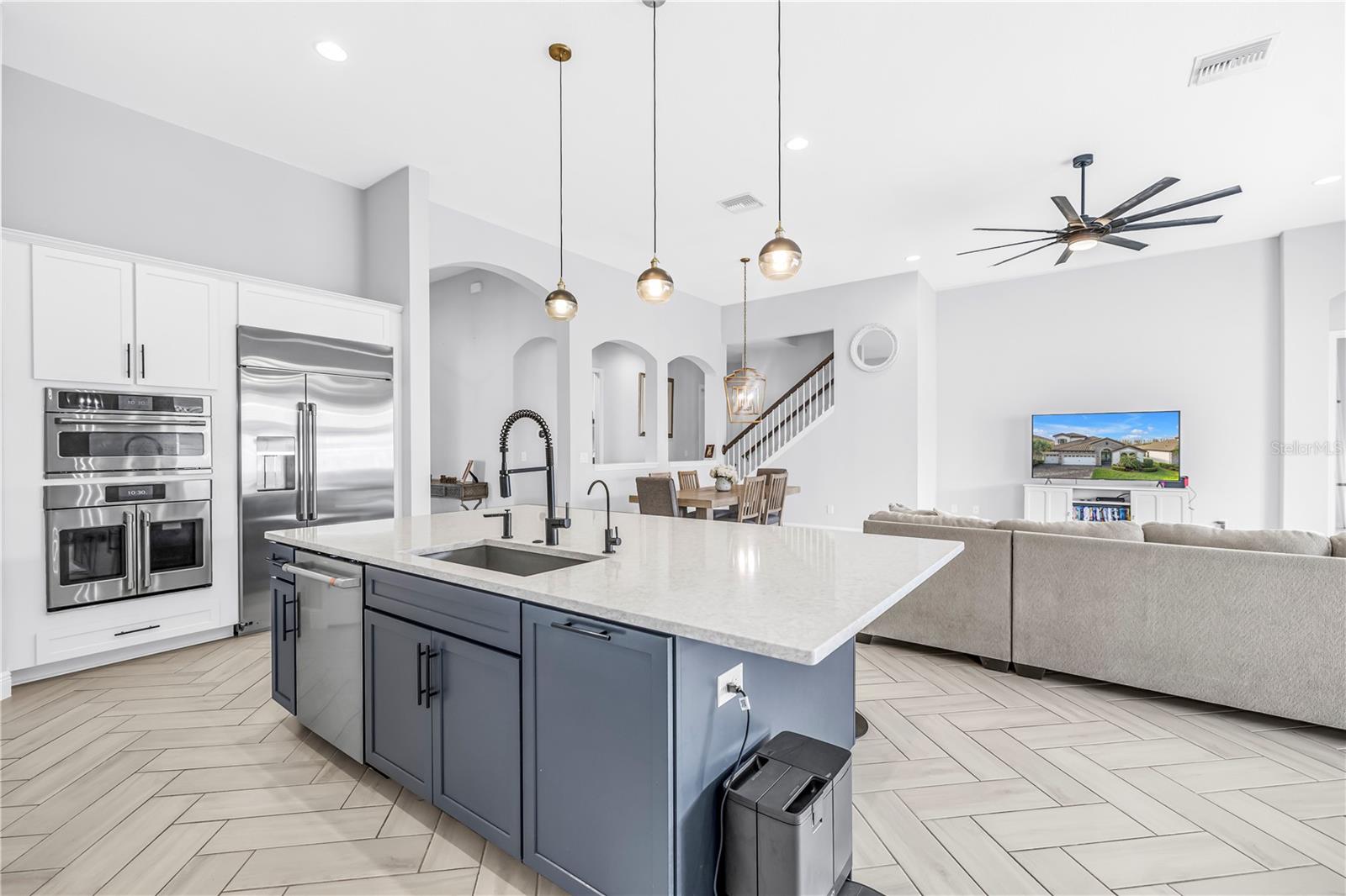 PRISTINE LAKE PRESERVE - Residential