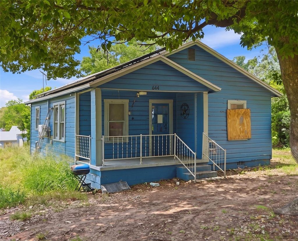 Photo of 644 S 6th Street, Lake Wales, FL 33853 (MLS # TB8512257)