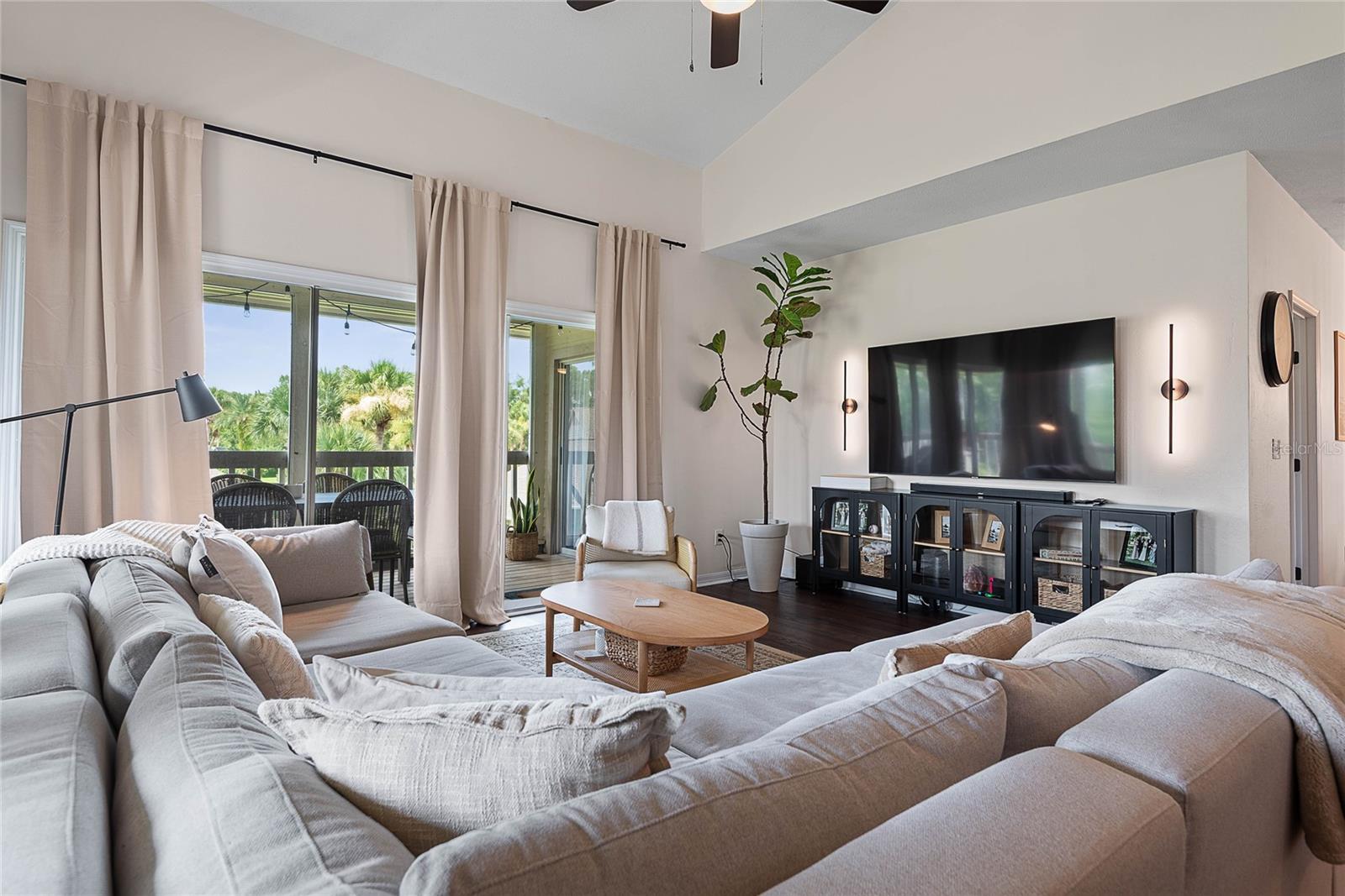 PLANTATION BAY PH 01A UNIT 01-6 - Residential