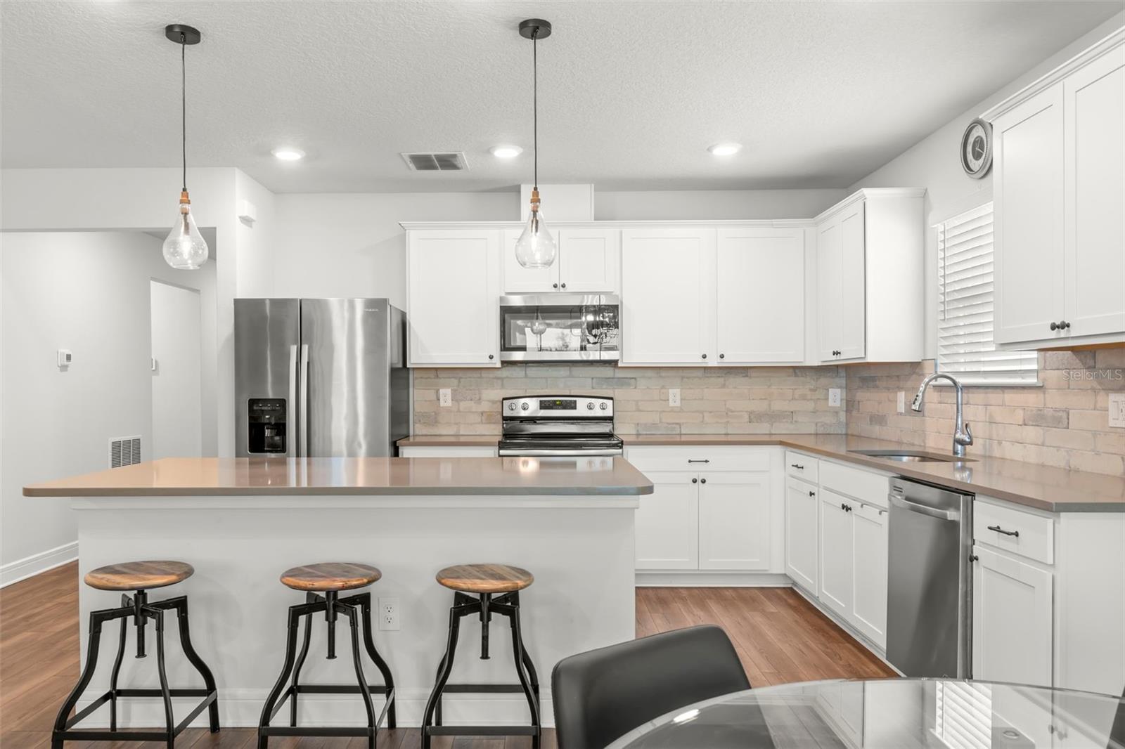 BROOKSIDE ESTATES - Residential Lease