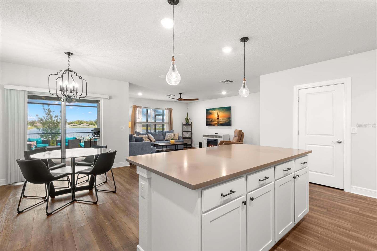 BROOKSIDE ESTATES - Residential Lease