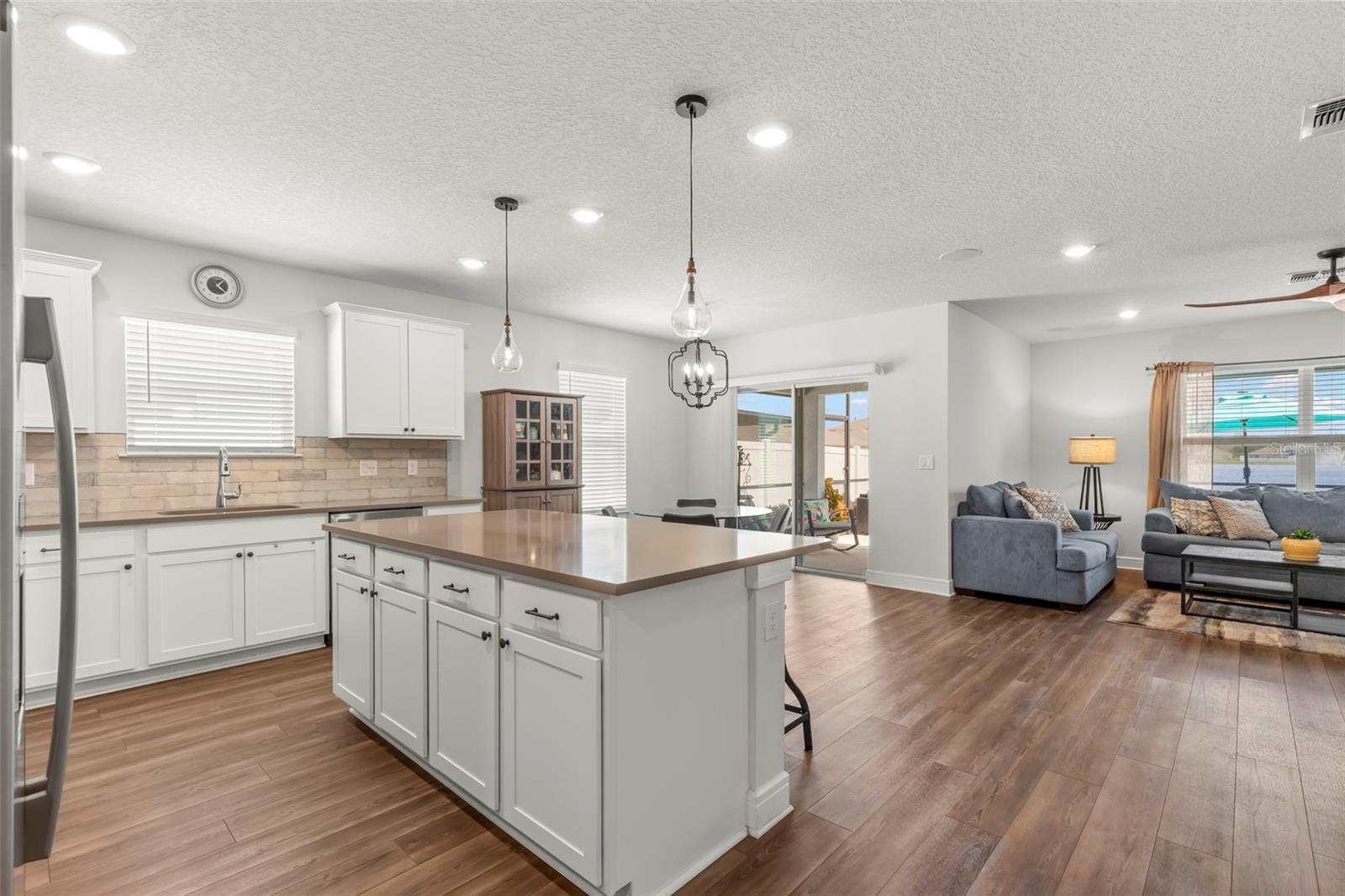 BROOKSIDE ESTATES - Residential Lease