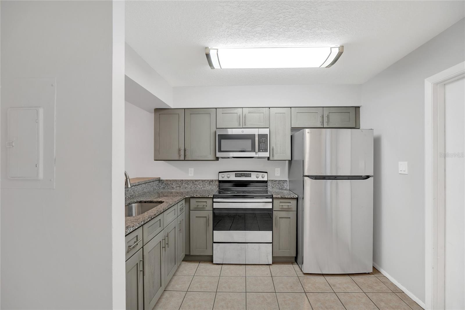 2801 WILLOW RUN
