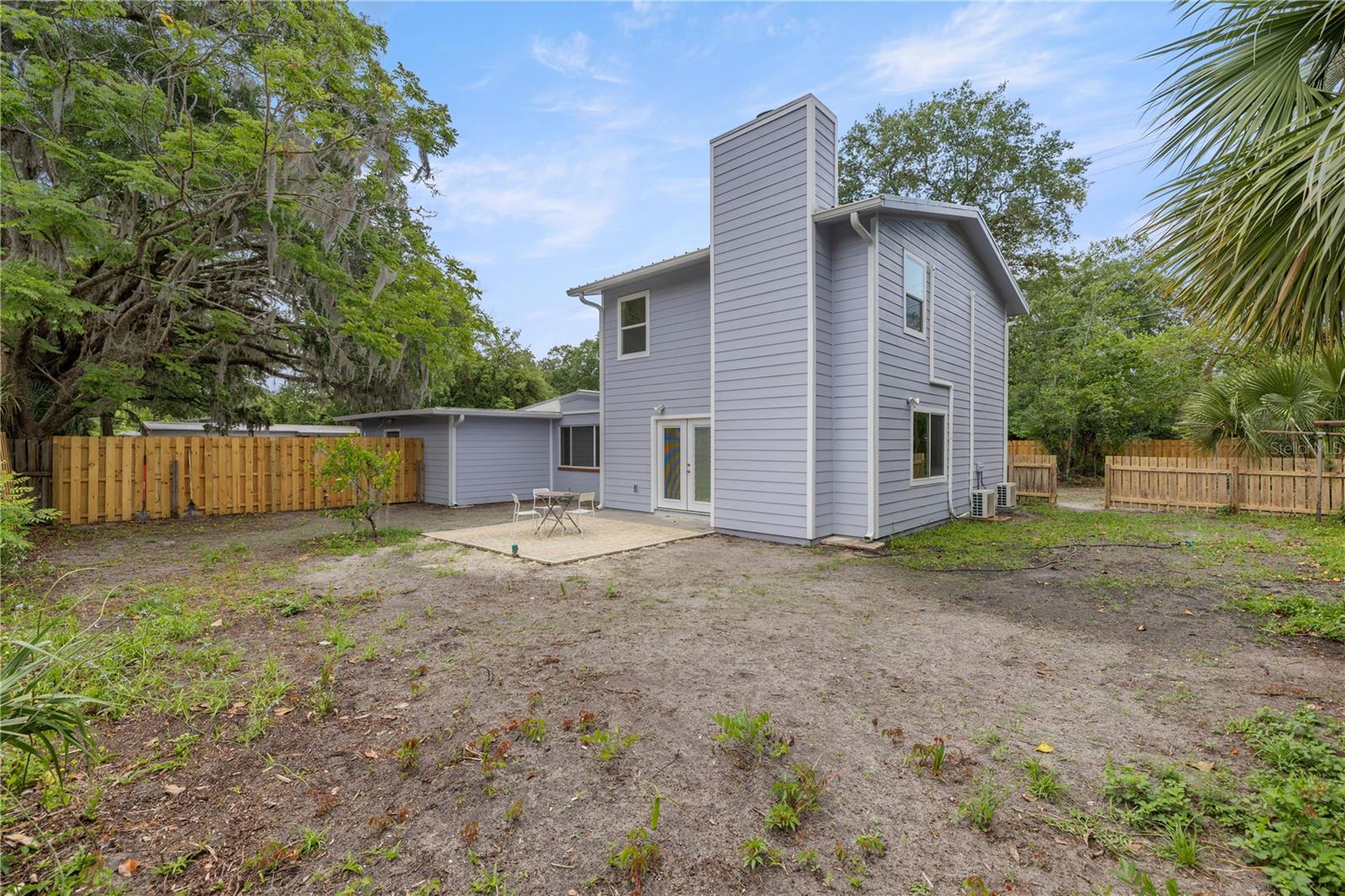 1604 NE 7TH STREET