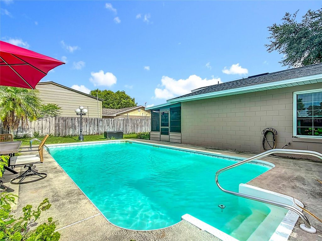 Photo of 310 Keystone Road, Auburndale, FL 33823 (MLS # L4954235)