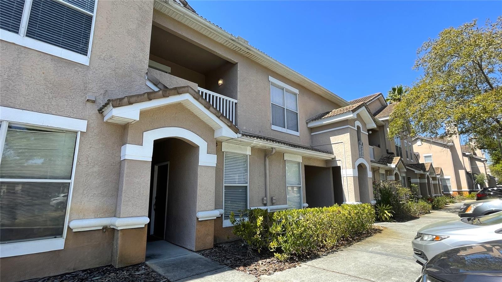 Beautiful 1-Bedroom Condo at The Villas Condominium. This charming 1-bedroom, 1-bathroom unit is located in the desirable Villas Condominium community. It features ceramic and laminate flooring throughout. The galley-style kitchen is equipped with a refrigerator, stove and dishwasher. Upstairs, you'll find the master bedroom, a comfortable living room, a private balcony, and a laundry area with a washer and dryer. The community offers excellent amenities and is fully gated, providing a warm, secure, and peaceful environment. Ideal for those seeking a quiet, family-friendly neighborhood.