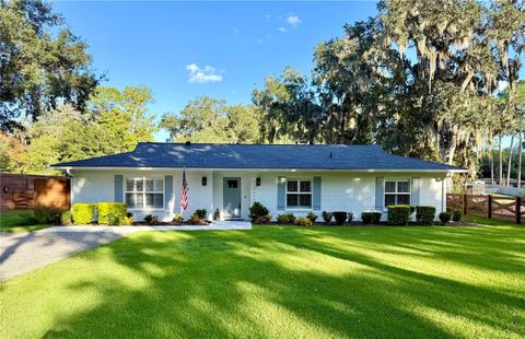 Photo of 6203 West Boulevard, Melrose, FL 32666 (MLS # GC529997)