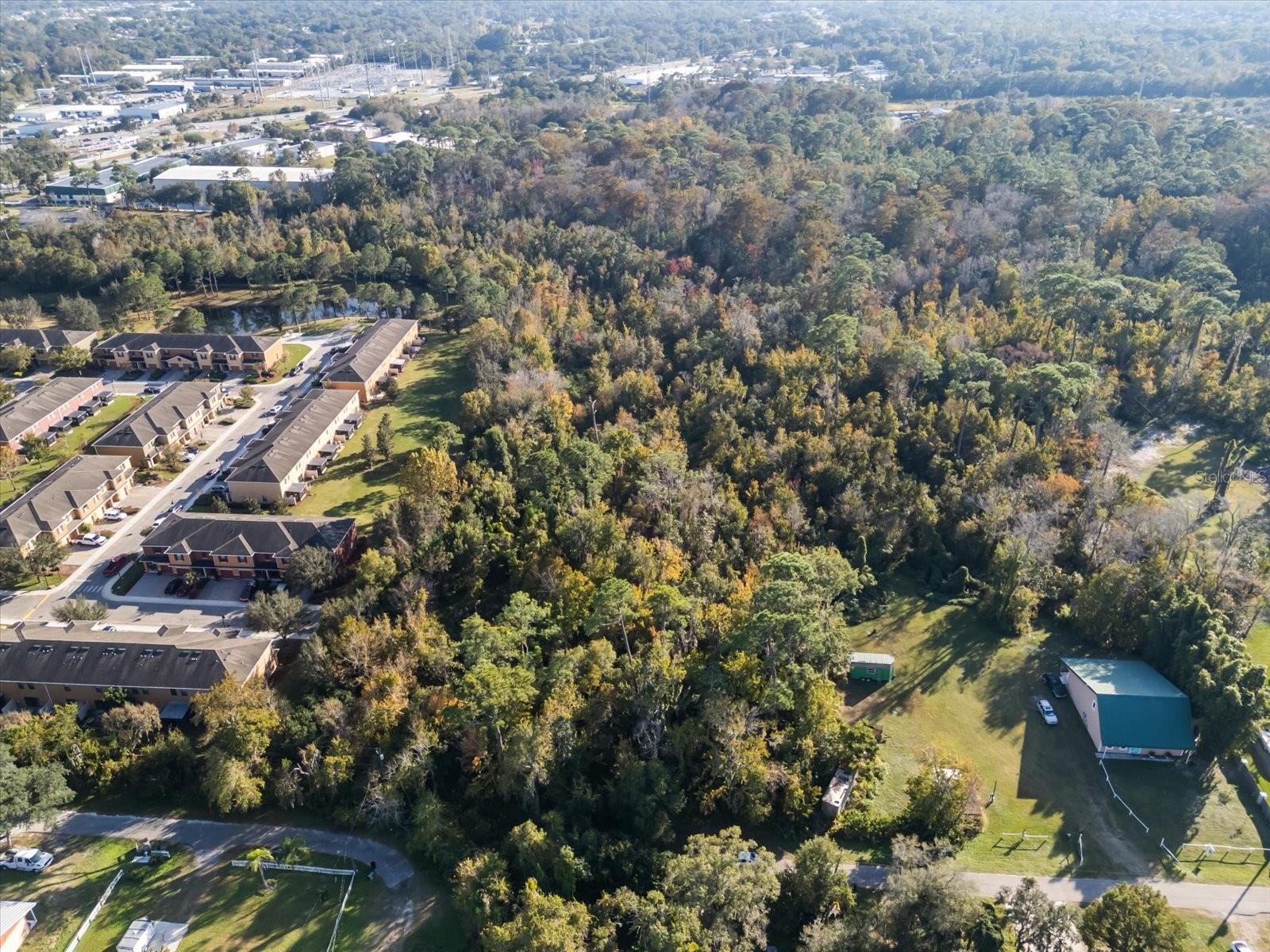 HENSONS ACRES - Land